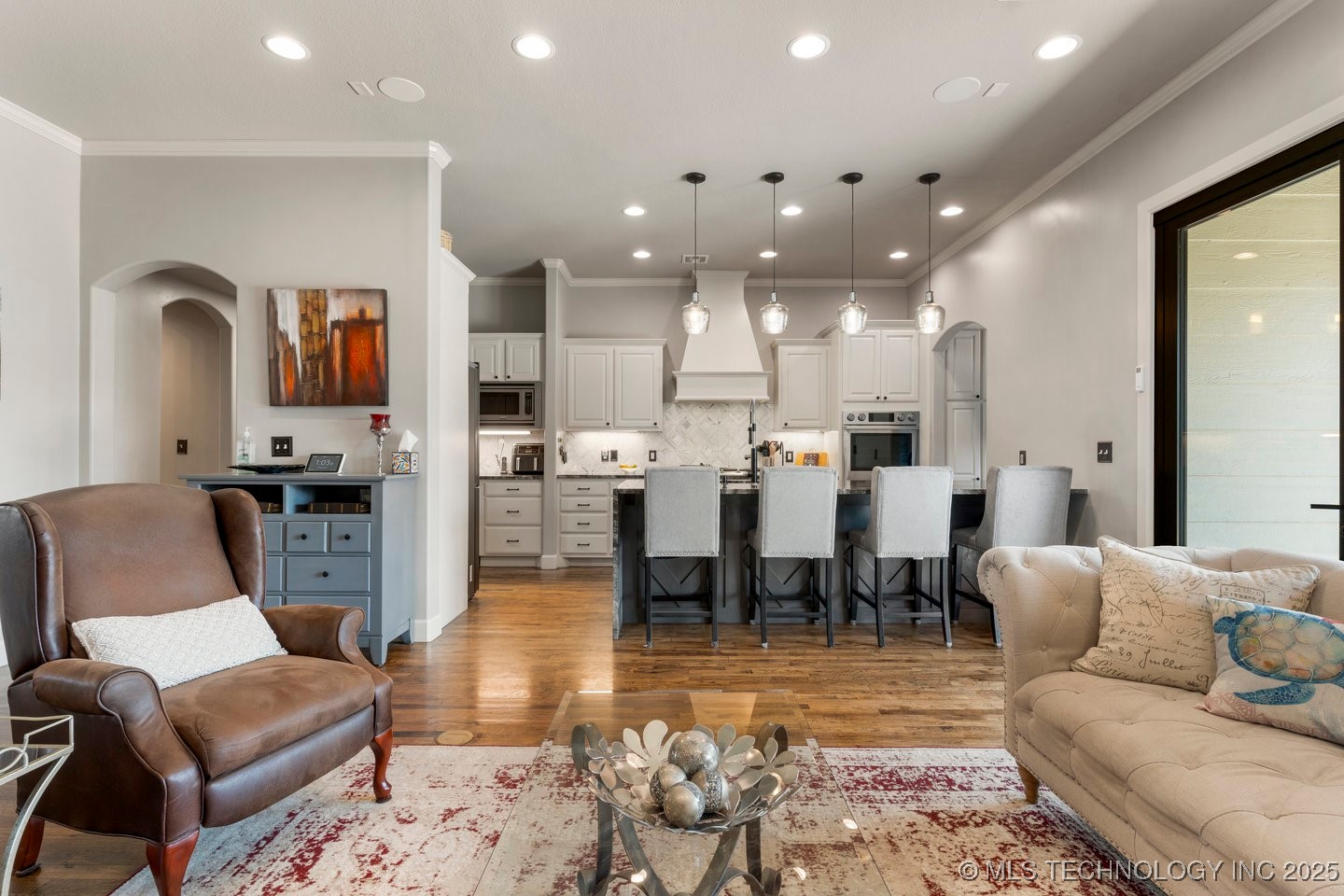 218 E 128th Street S