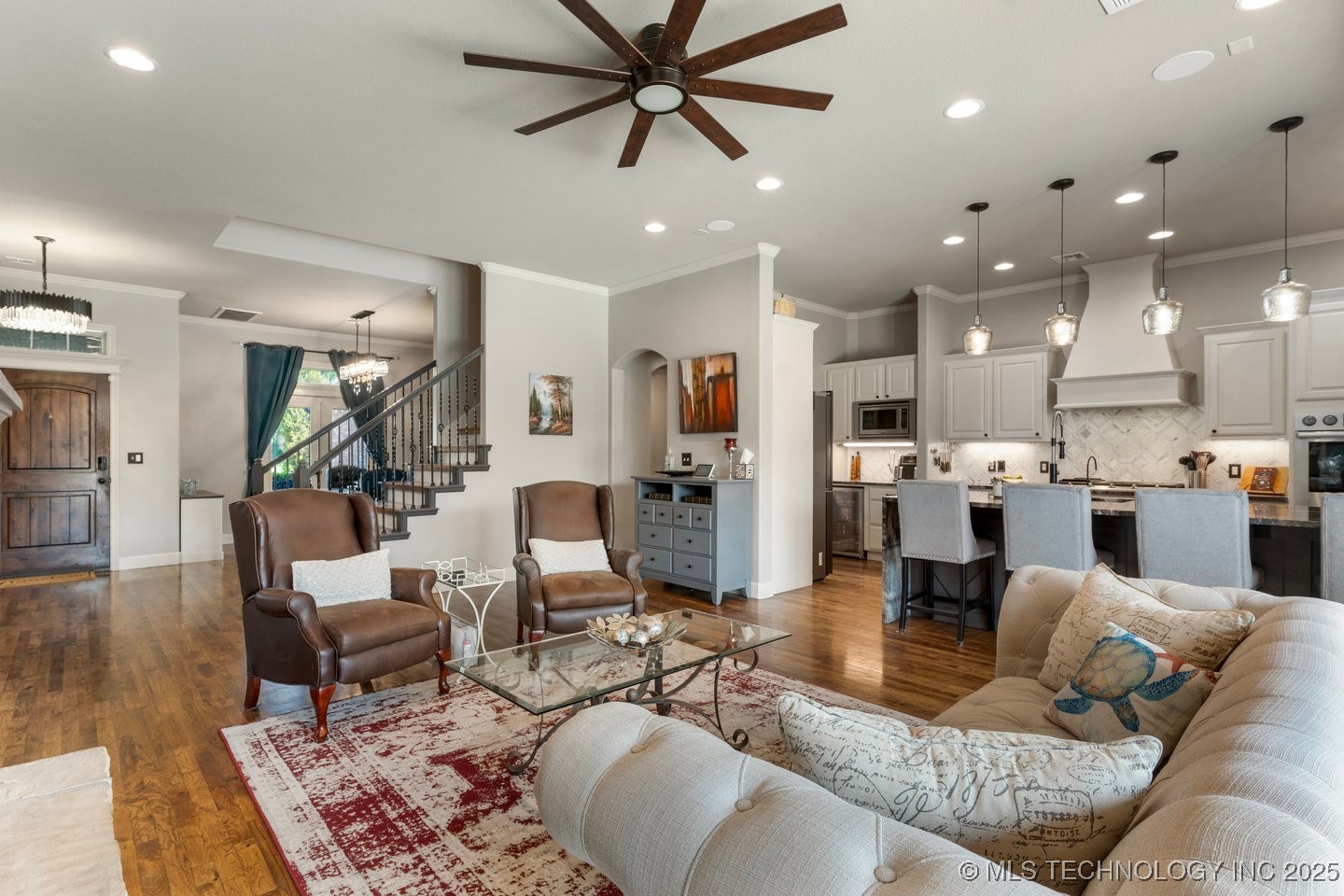 218 E 128th Street S