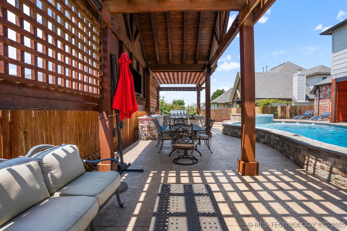 218 E 128th Street S