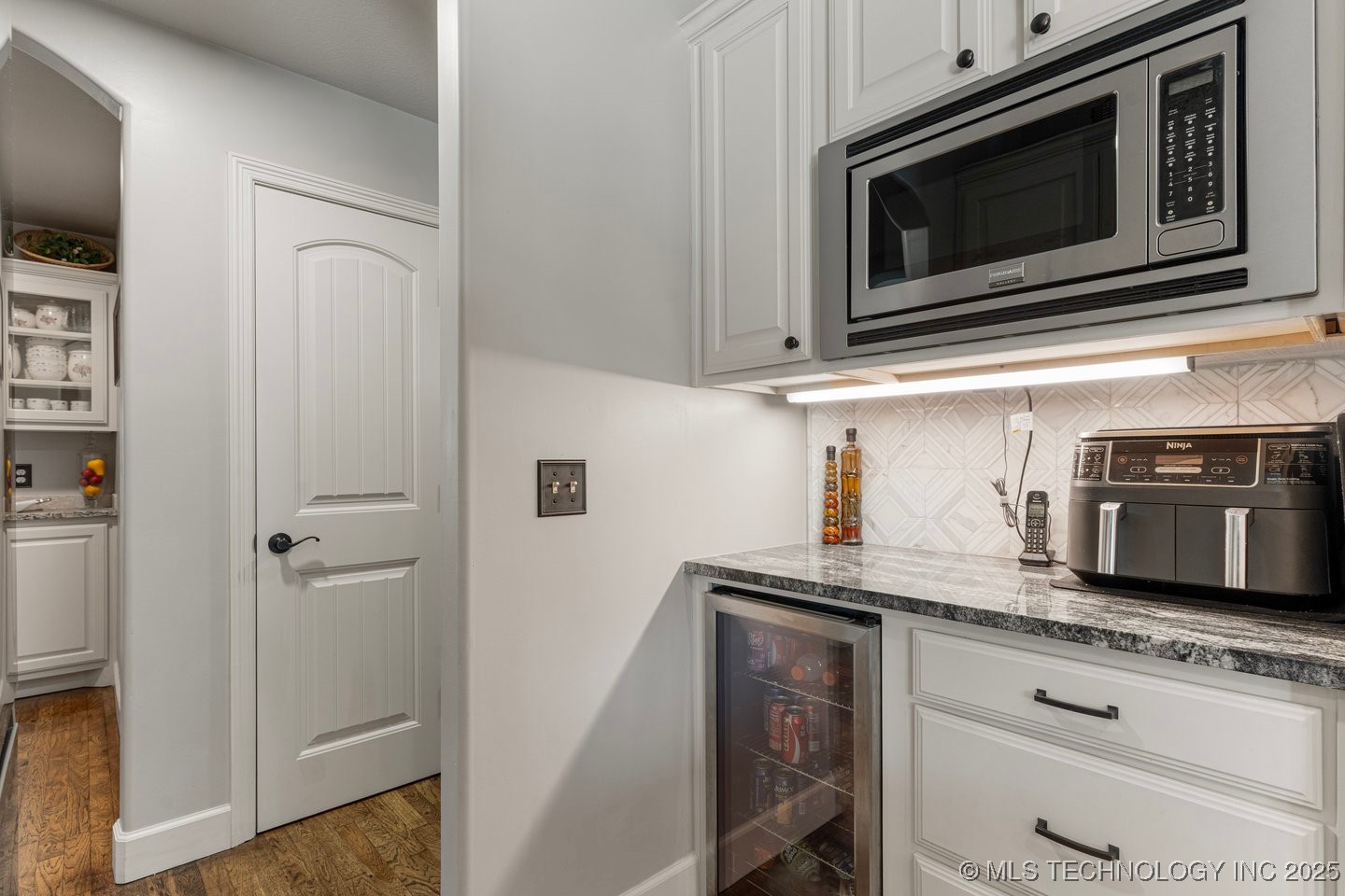 218 E 128th Street S