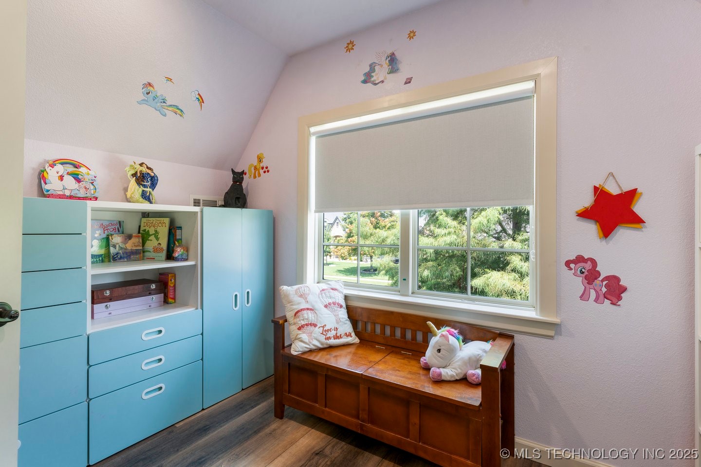 218 E 128th Street S