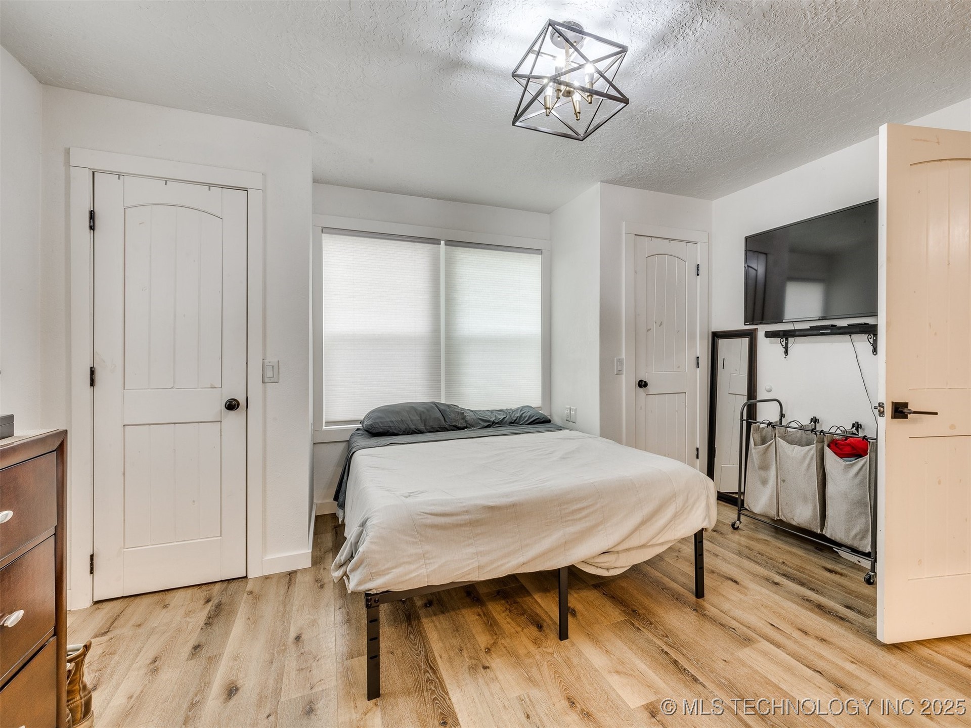 222 E Pecan Street