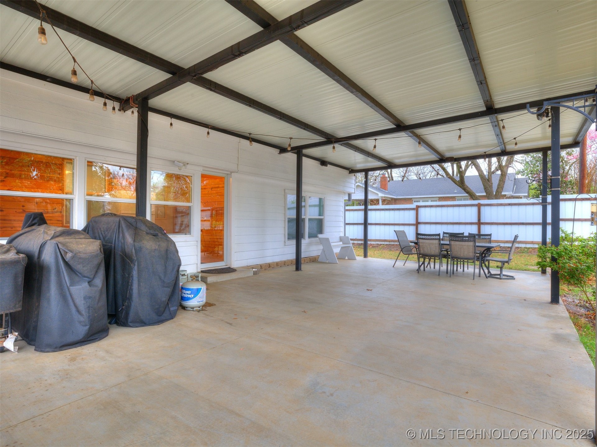 222 E Pecan Street
