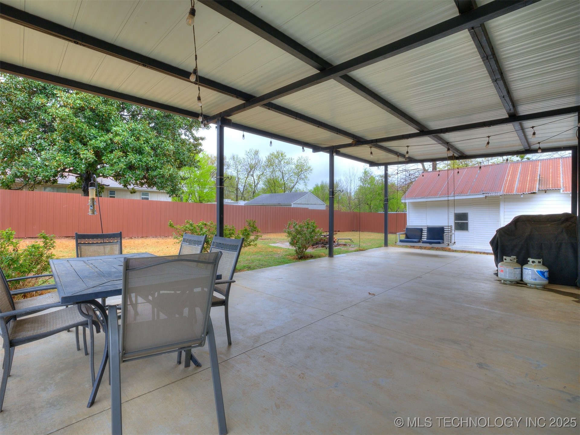 222 E Pecan Street