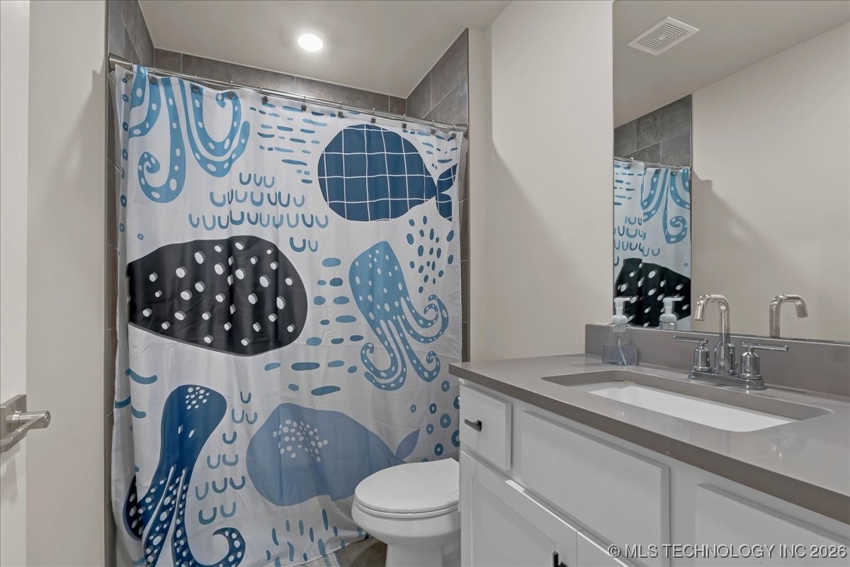 4623 S Chestnut Avenue