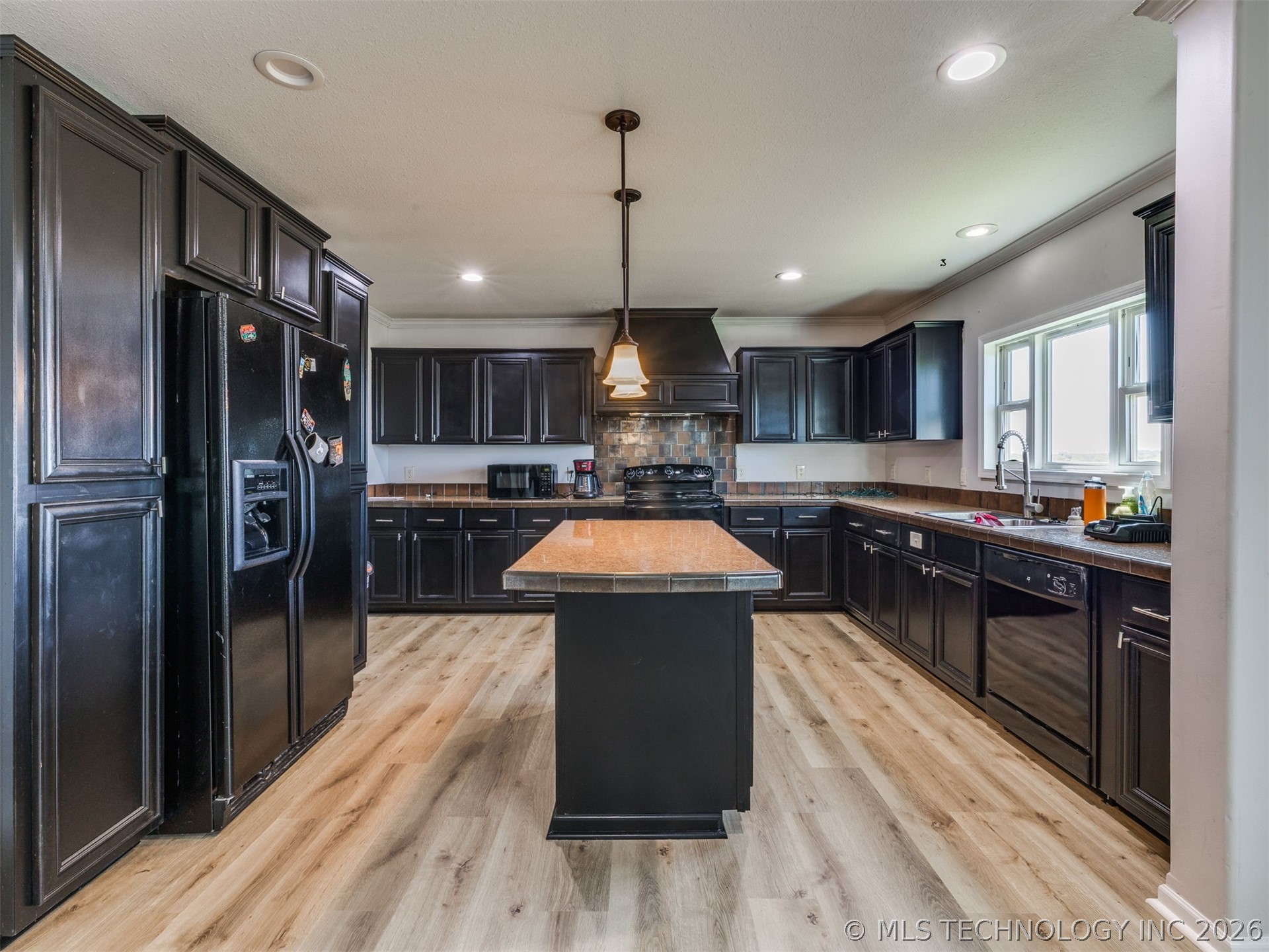 48 Ridgeview Drive