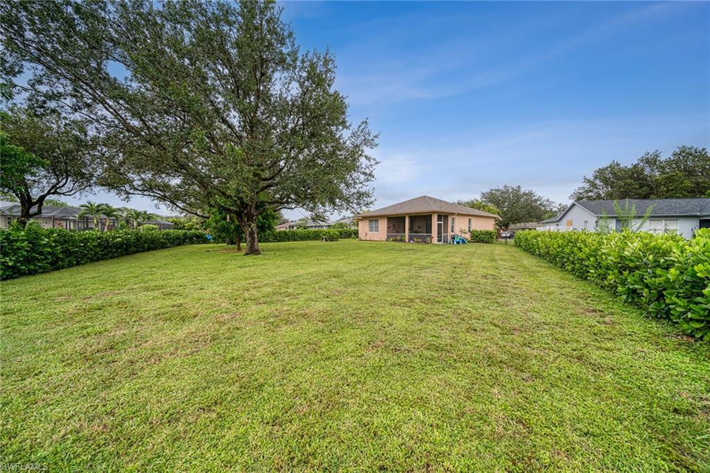 701 Grove DR