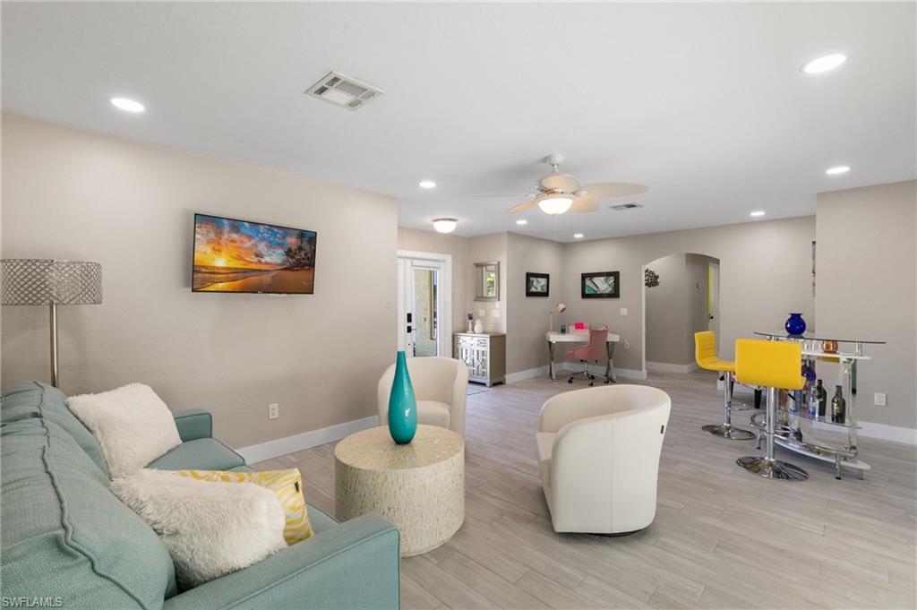 230 Pine Valley CIR
