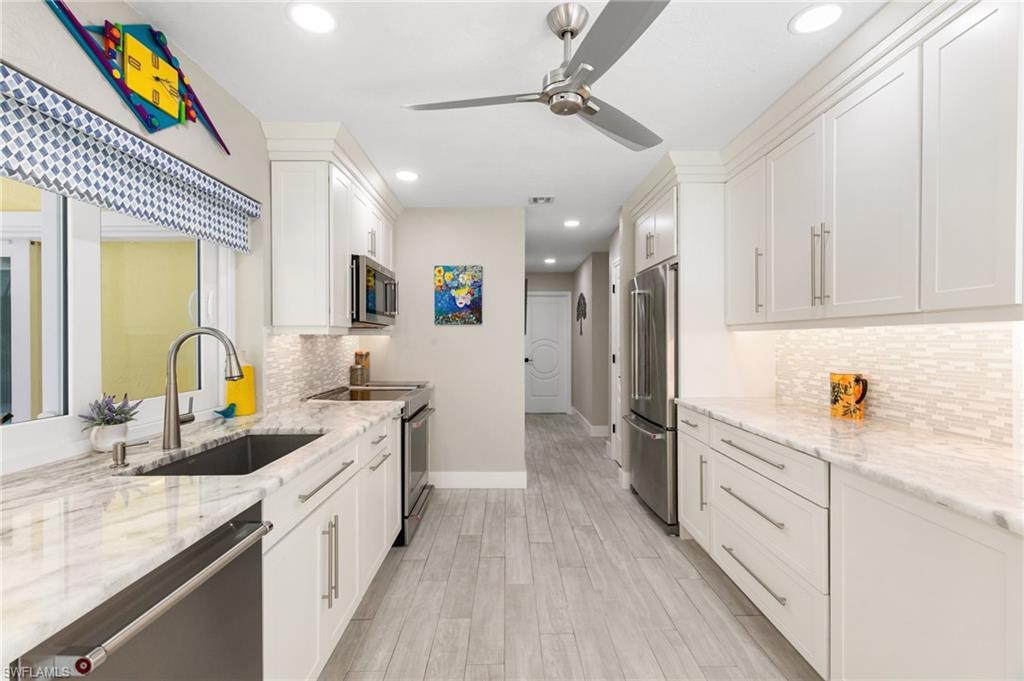 230 Pine Valley CIR