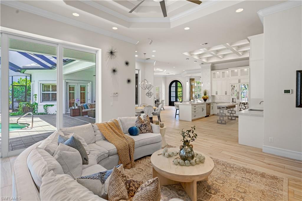10371 Via Anacapri CT