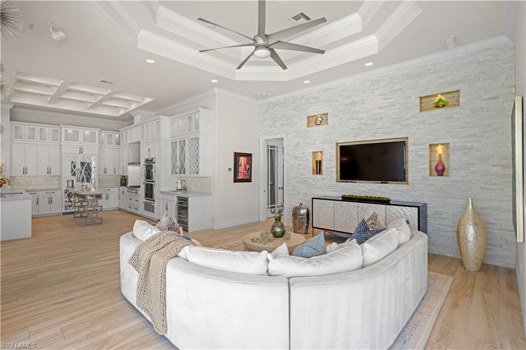 10371 Via Anacapri CT