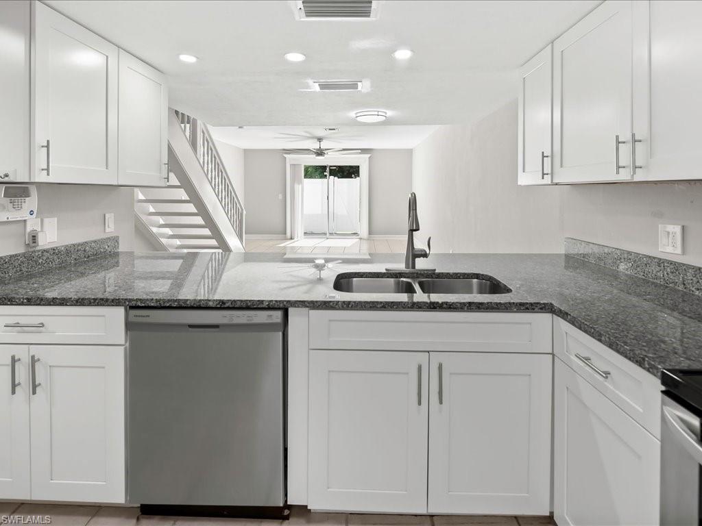 4641 SW Santa Barbara PL # 6