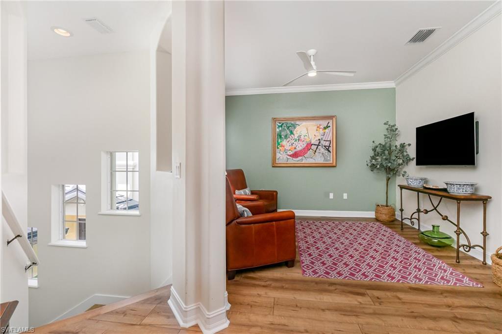 2001 Tarpon Bay DR N # 202