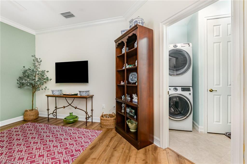 2001 Tarpon Bay DR N # 202