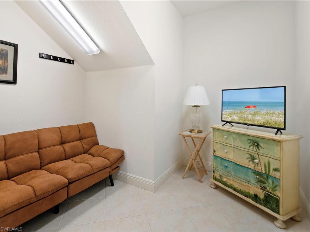 7832 Hawthorne DR # 1902, NAPLES Unit: 1902