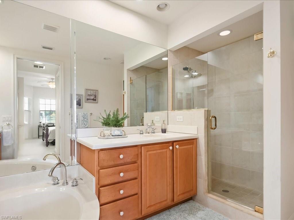 7832 Hawthorne DR # 1902, NAPLES Unit: 1902