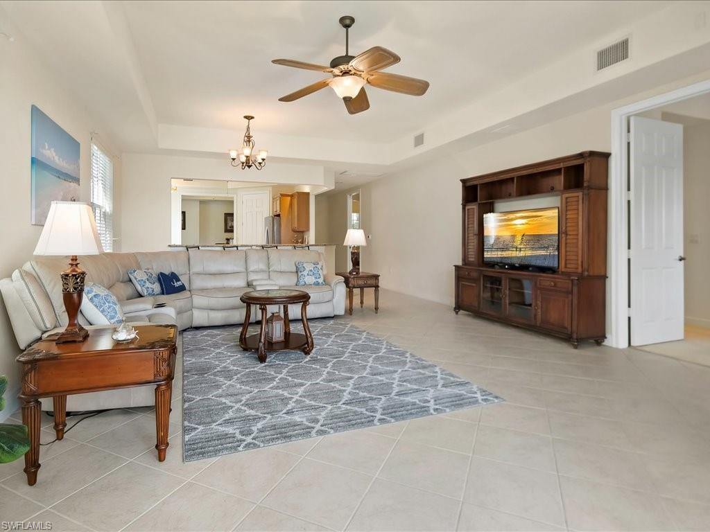 7832 Hawthorne DR # 1902, NAPLES Unit: 1902