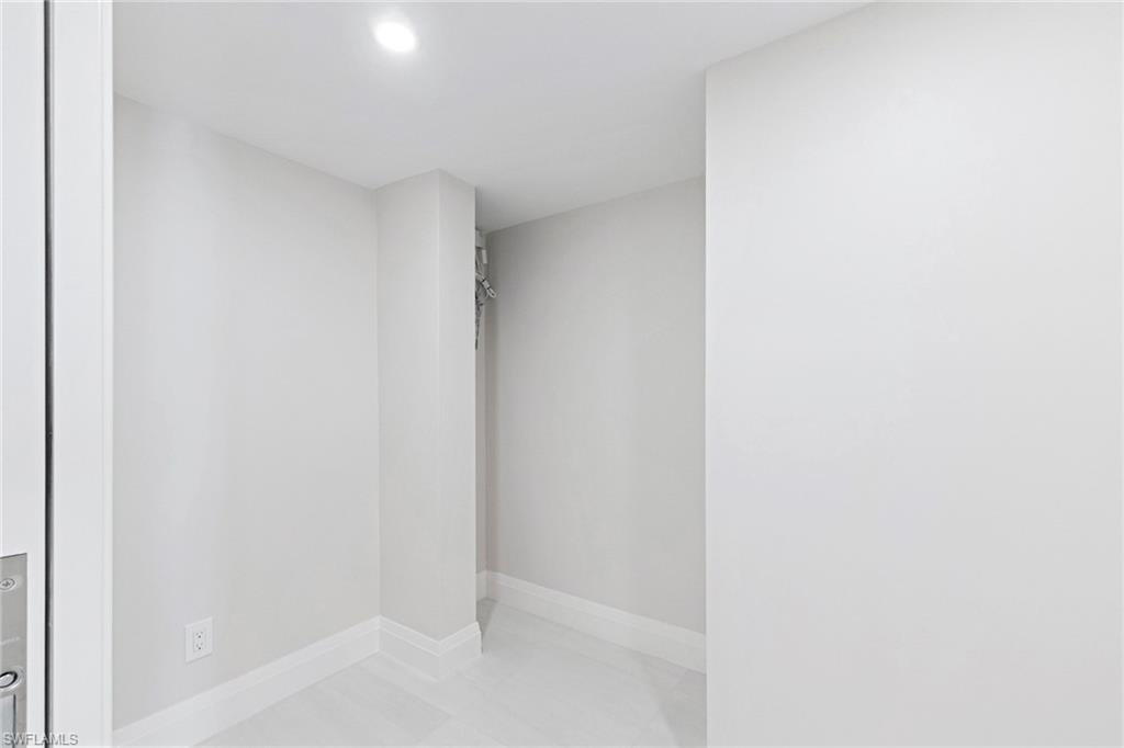 2382 Gulf Shore BLVD N 502