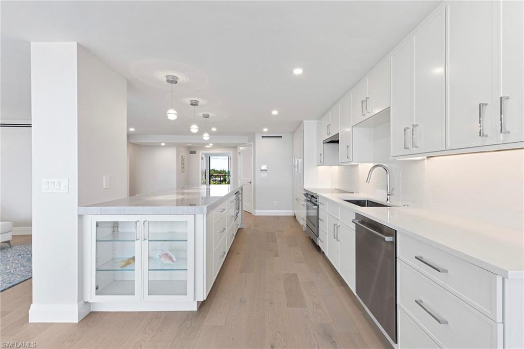 2382 Gulf Shore BLVD N 502