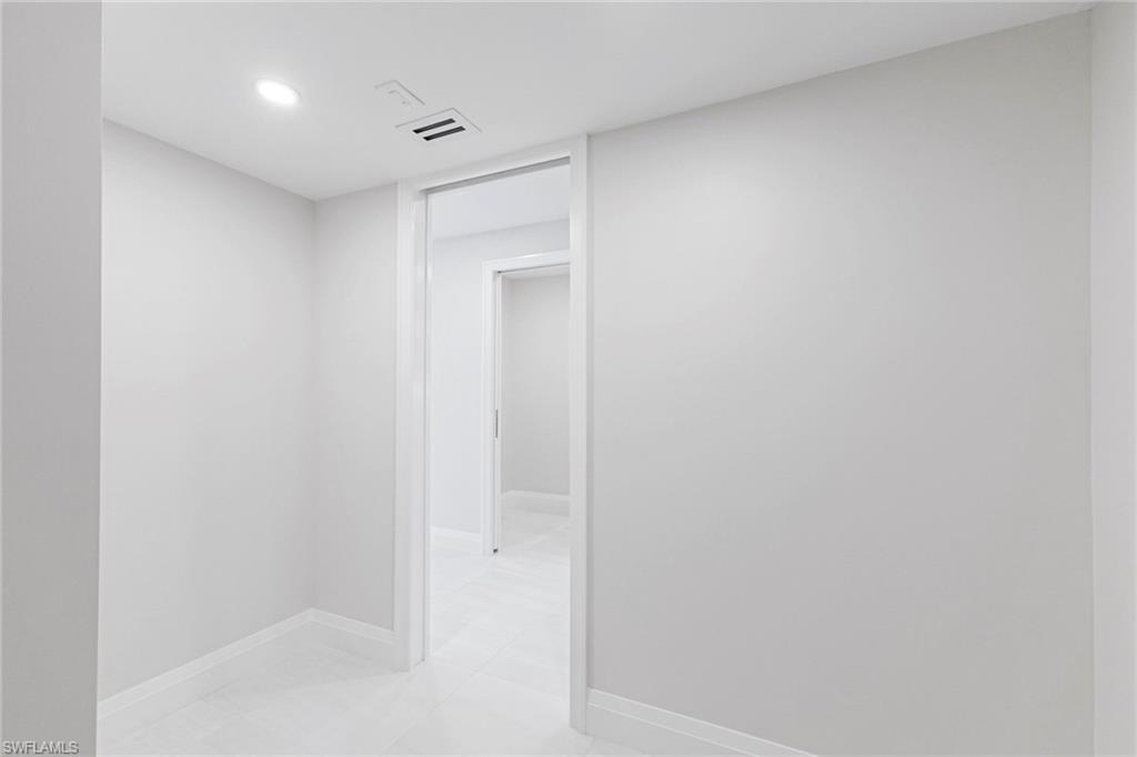 2382 Gulf Shore BLVD N 502