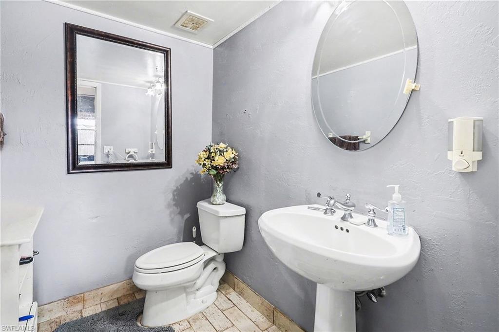 180 Cypress WAY E # A103