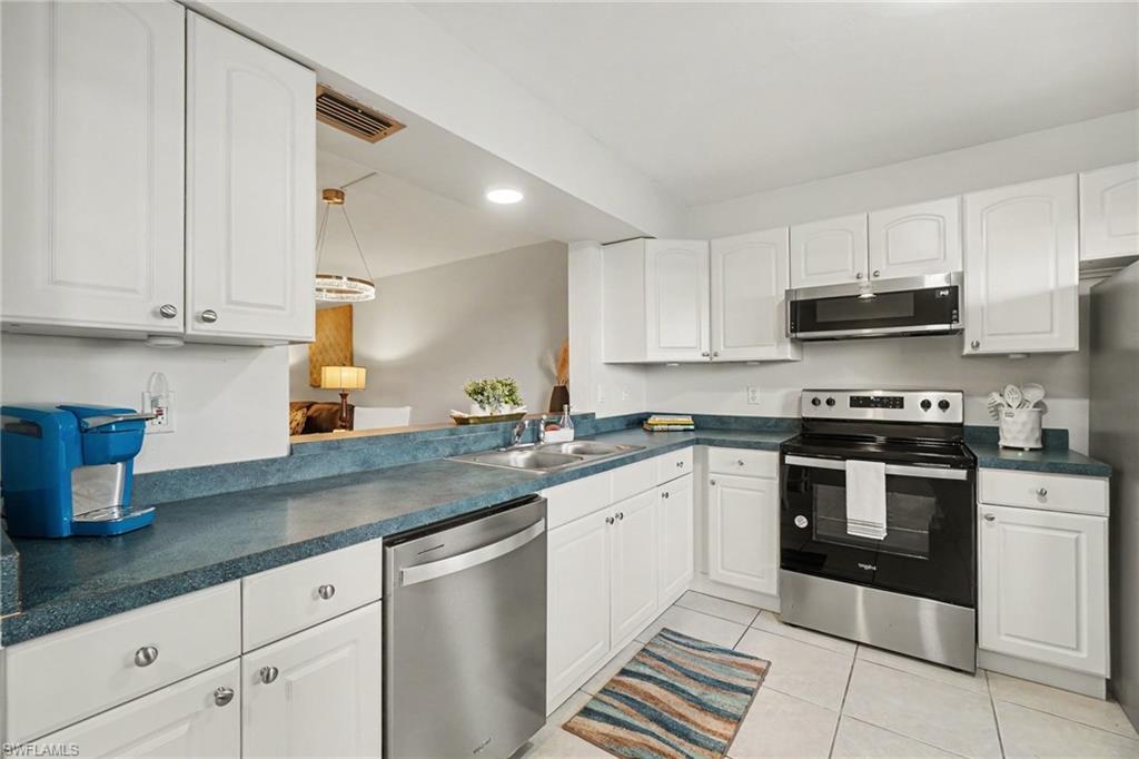 3006 Kings Lake BLVD 3006