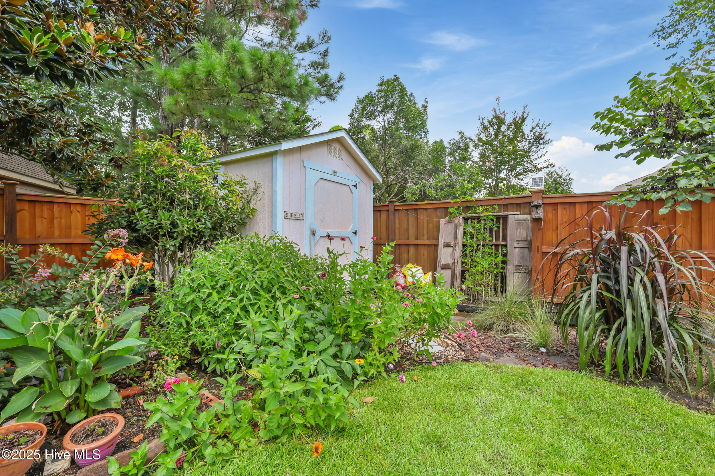 1612 Grandiflora Drive