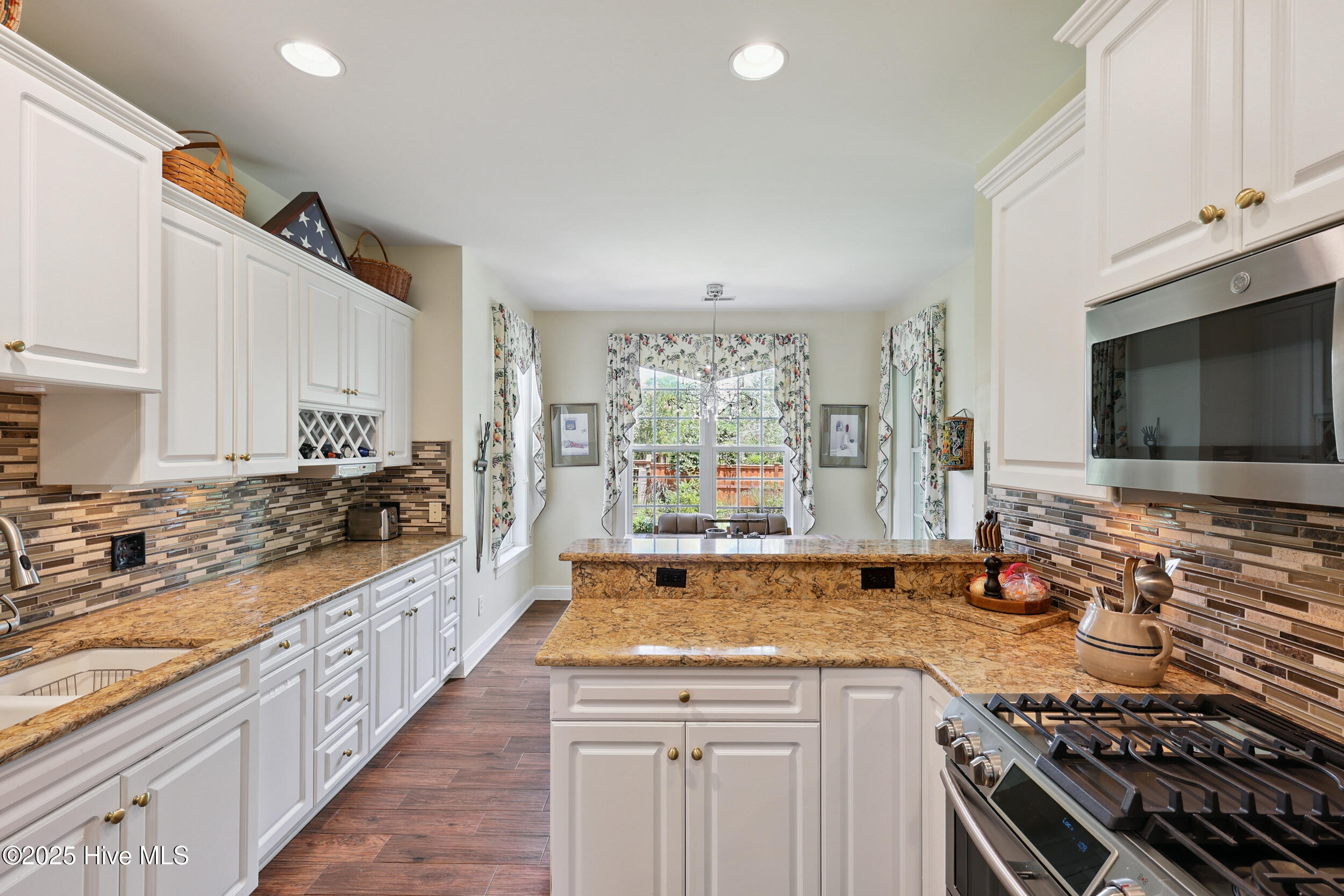1612 Grandiflora Drive