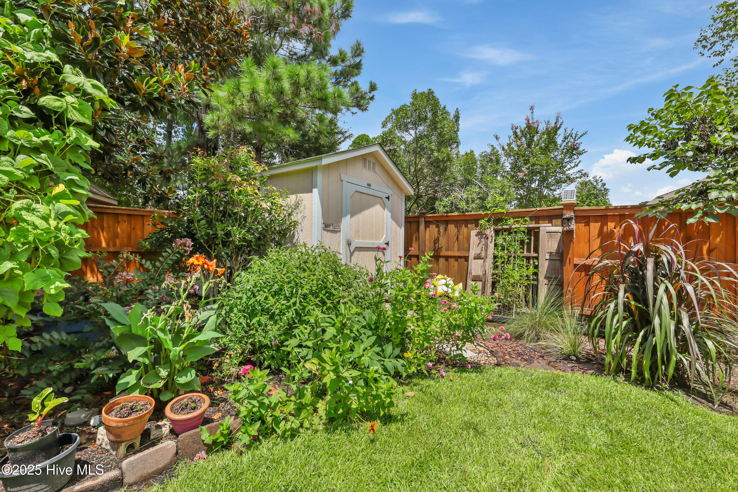 1612 Grandiflora Drive