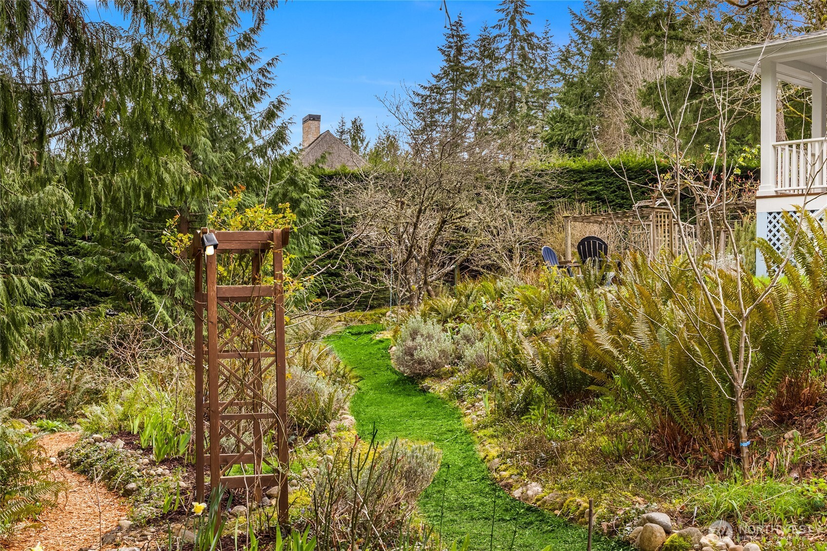 11138 Fairmont Lane NE