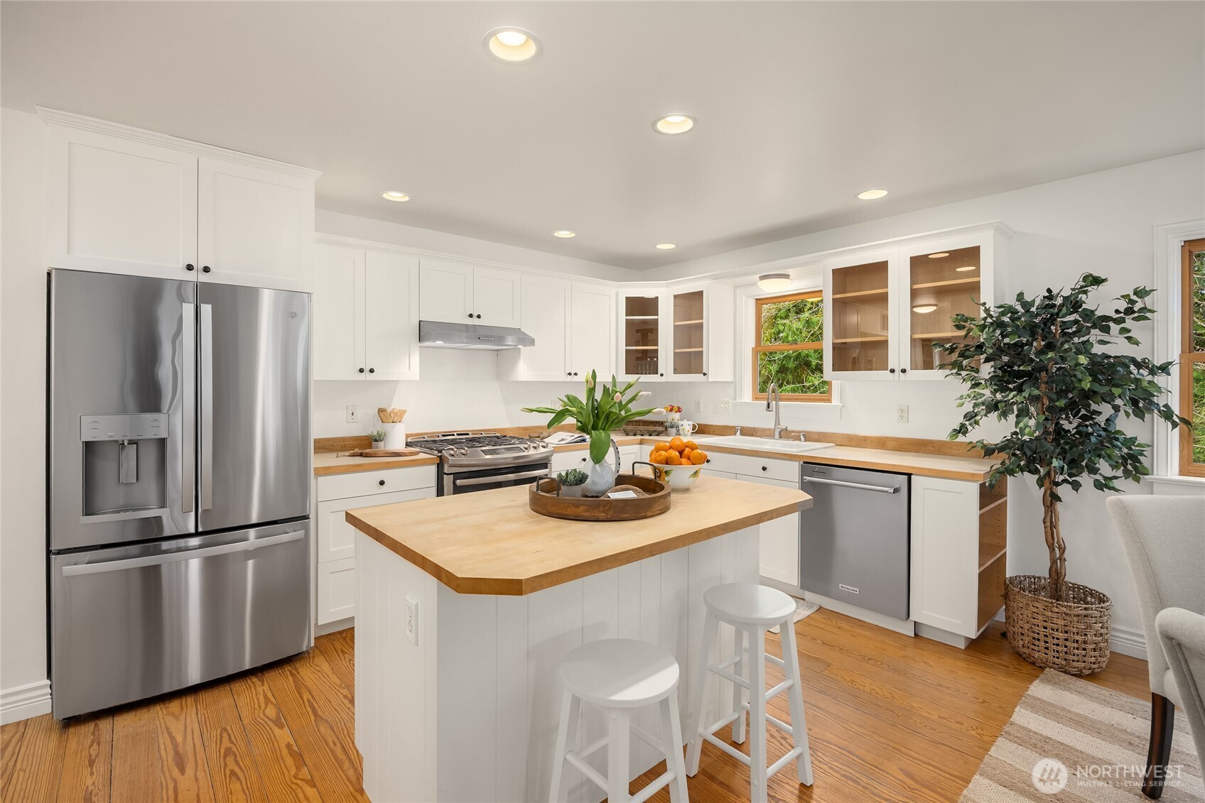11138 Fairmont Lane NE