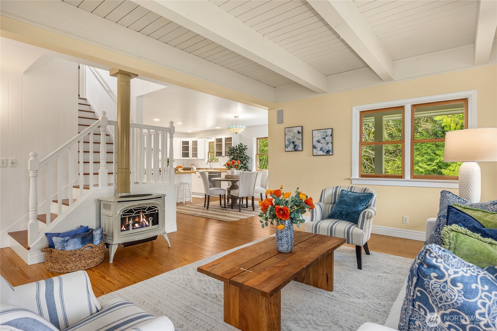 11138 Fairmont Lane NE