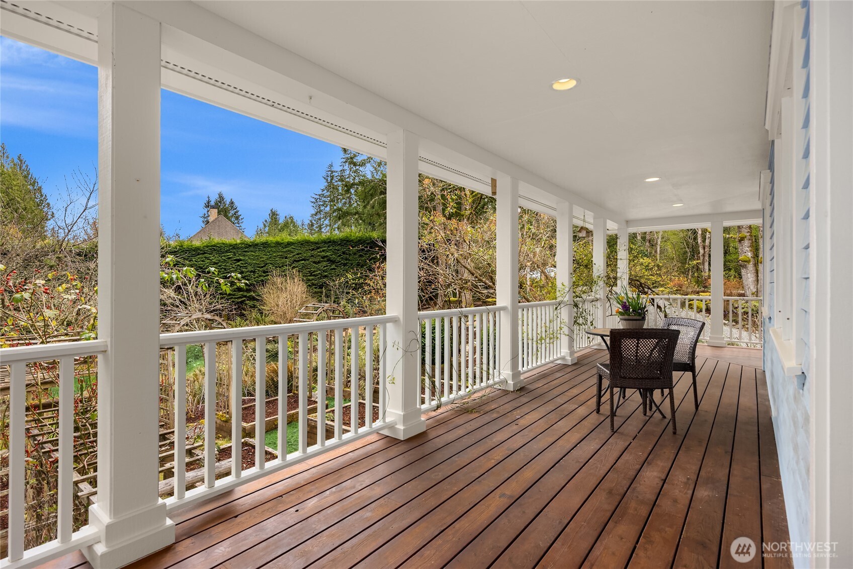 11138 Fairmont Lane NE