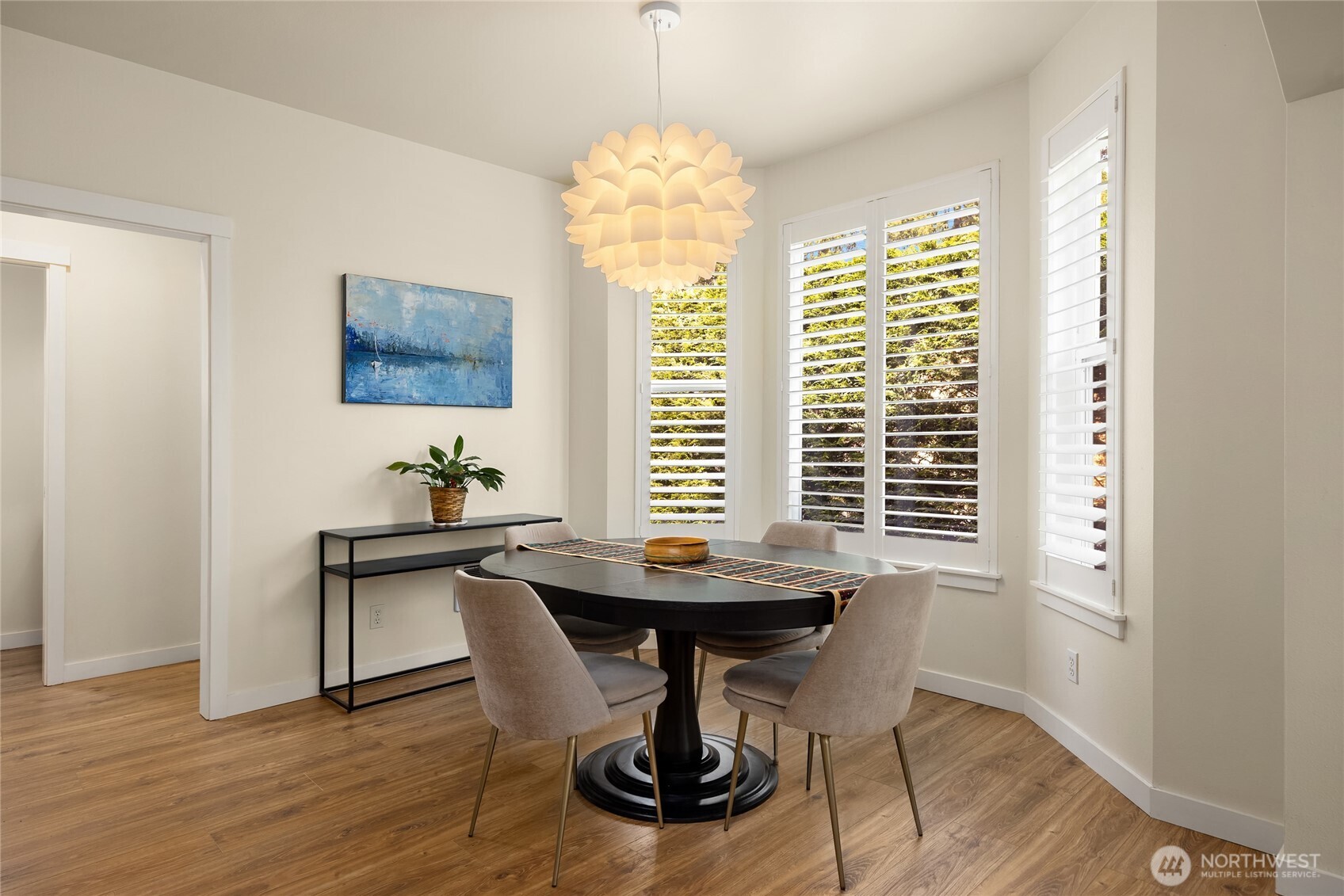 737 Madison Avenue N Unit: 30