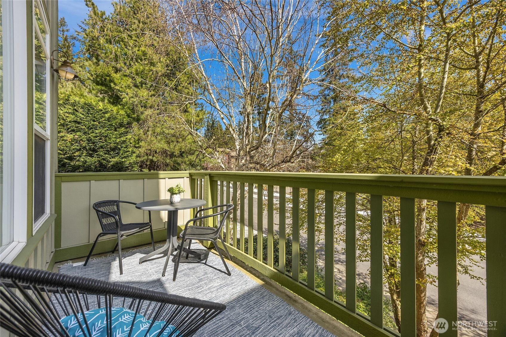 737 Madison Avenue N Unit: 30