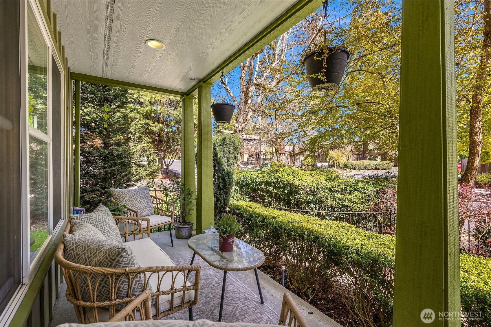737 Madison Avenue N Unit: 30