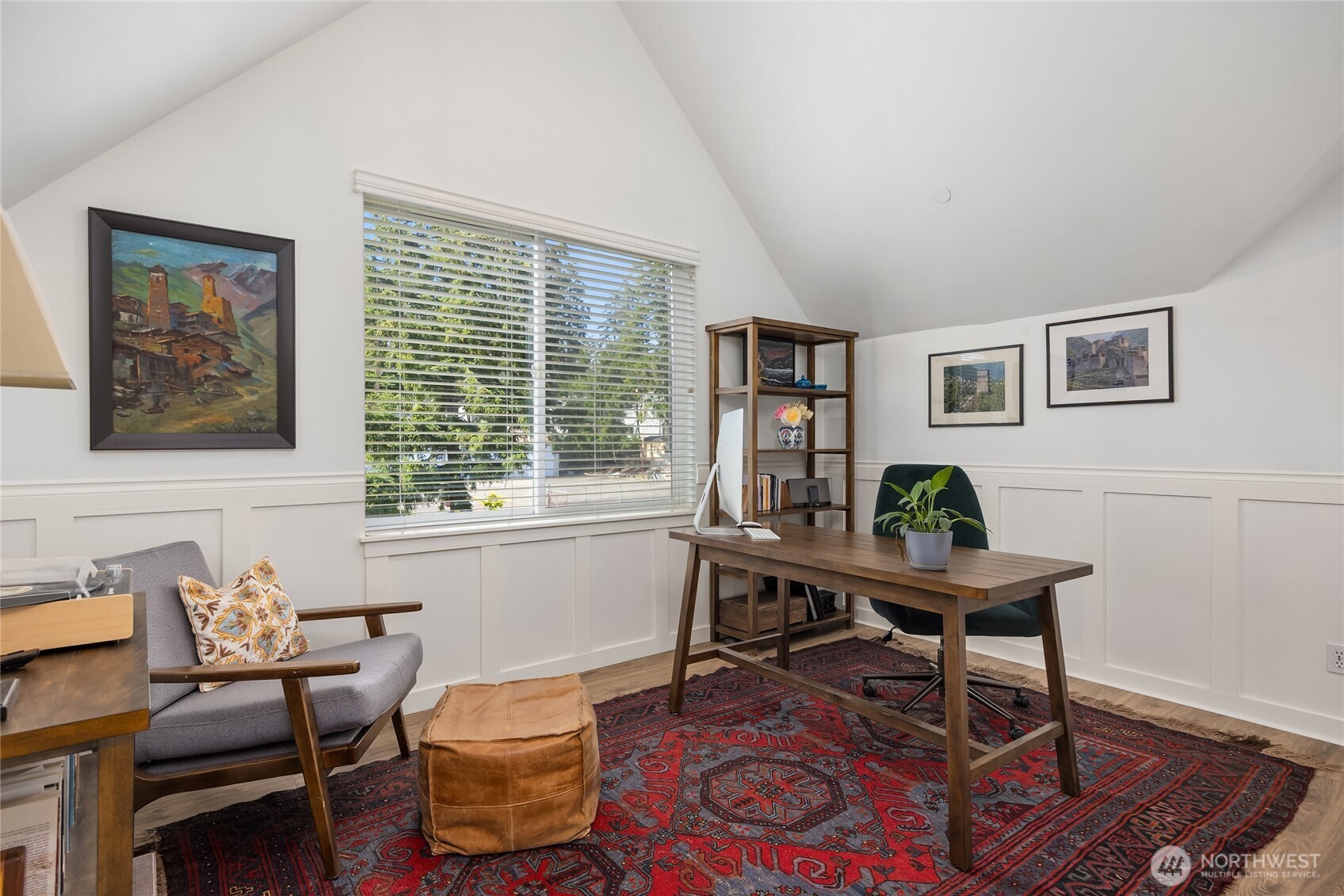 737 Madison Avenue N Unit: 30