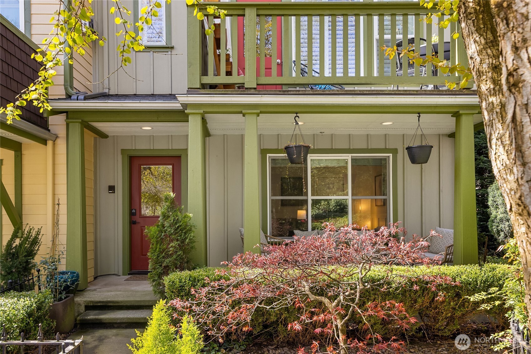 737 Madison Avenue N Unit: 30