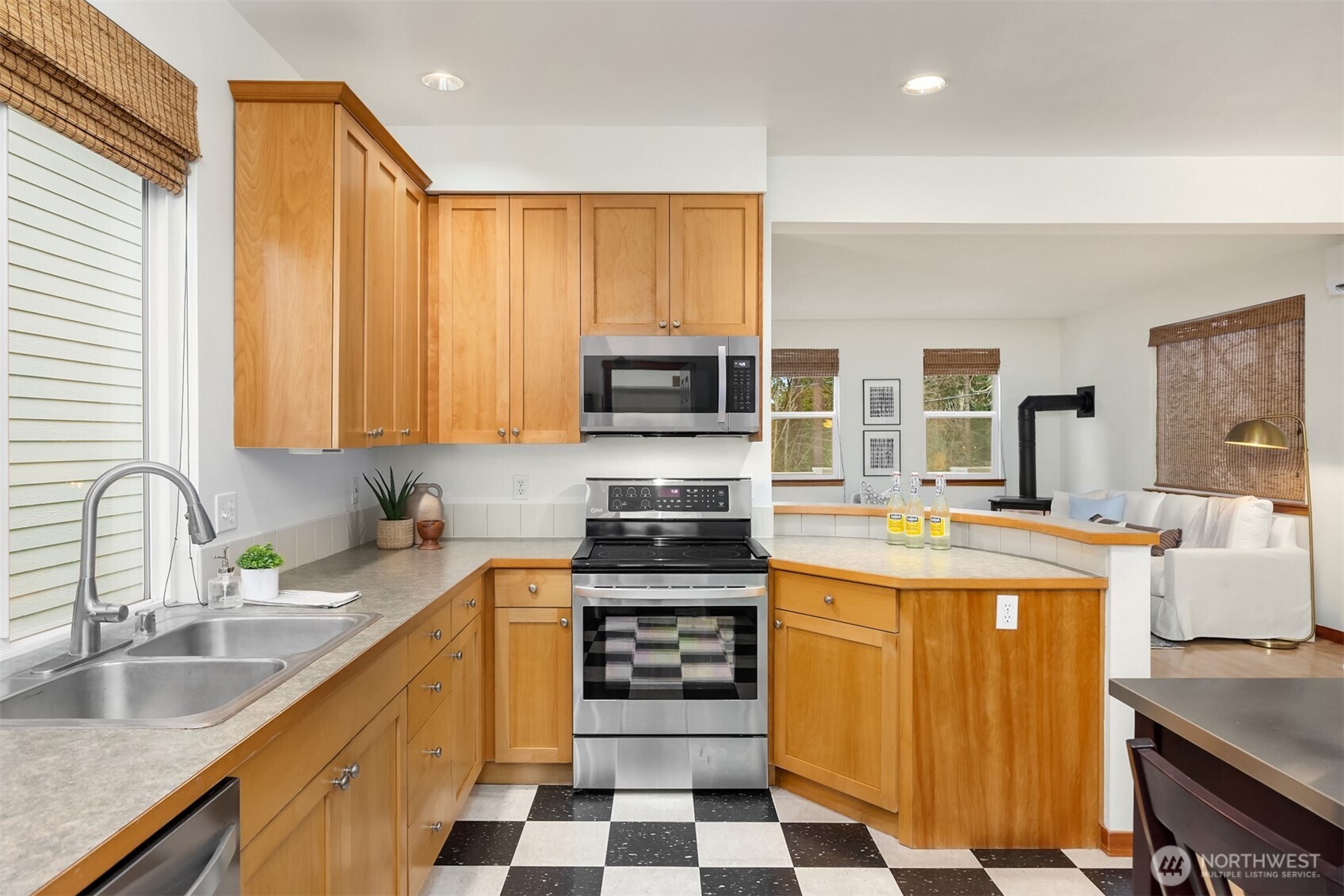 300 Wyatt Way NE Unit: 1