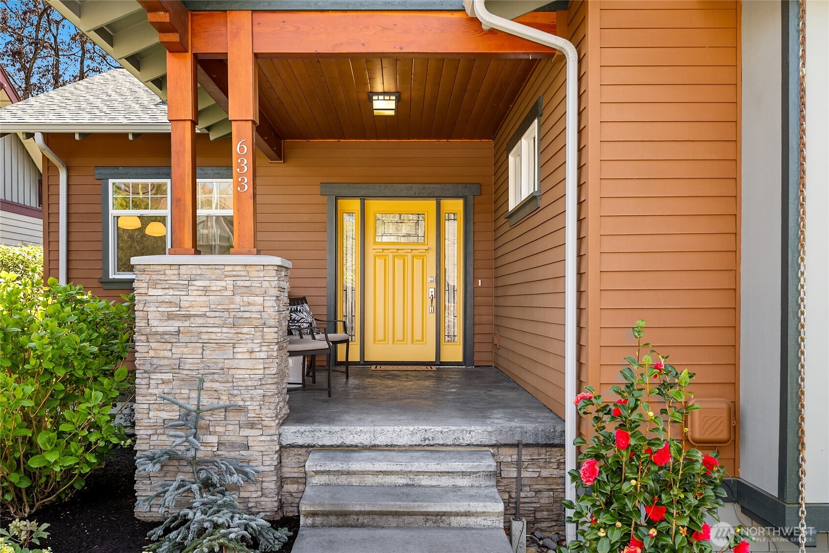 633 Pierce Court NW