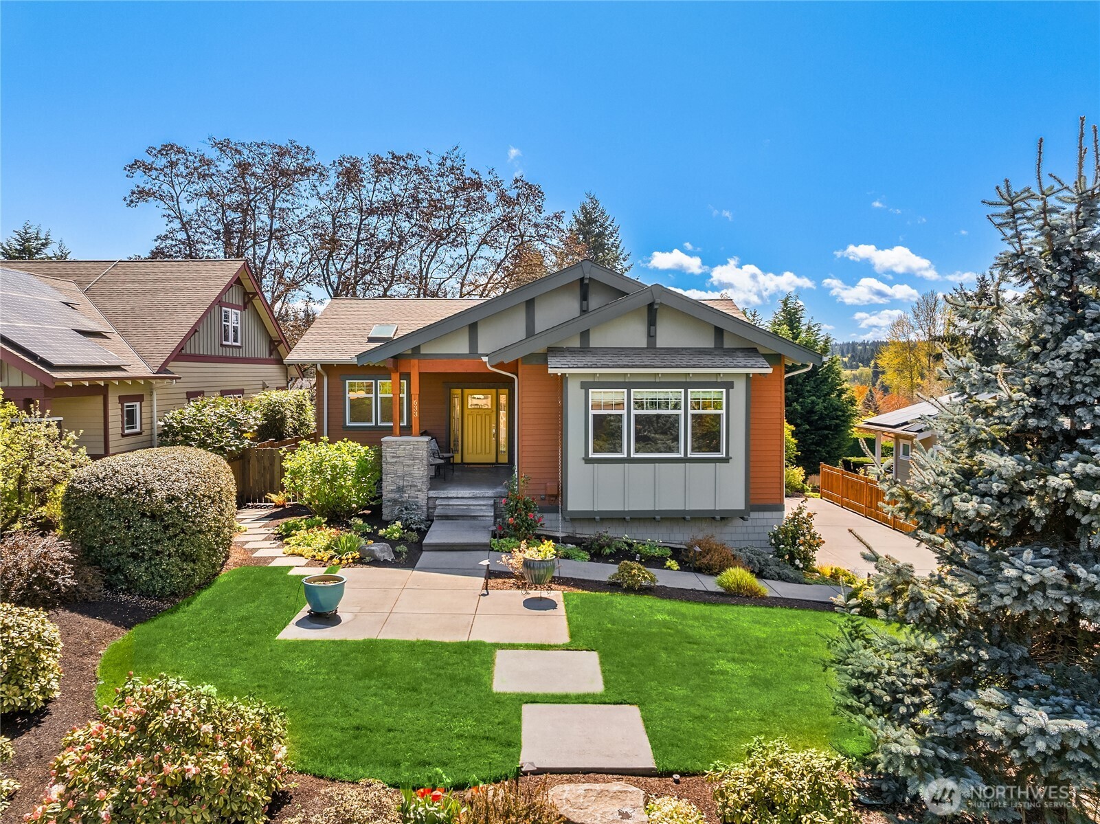 633 Pierce Court NW