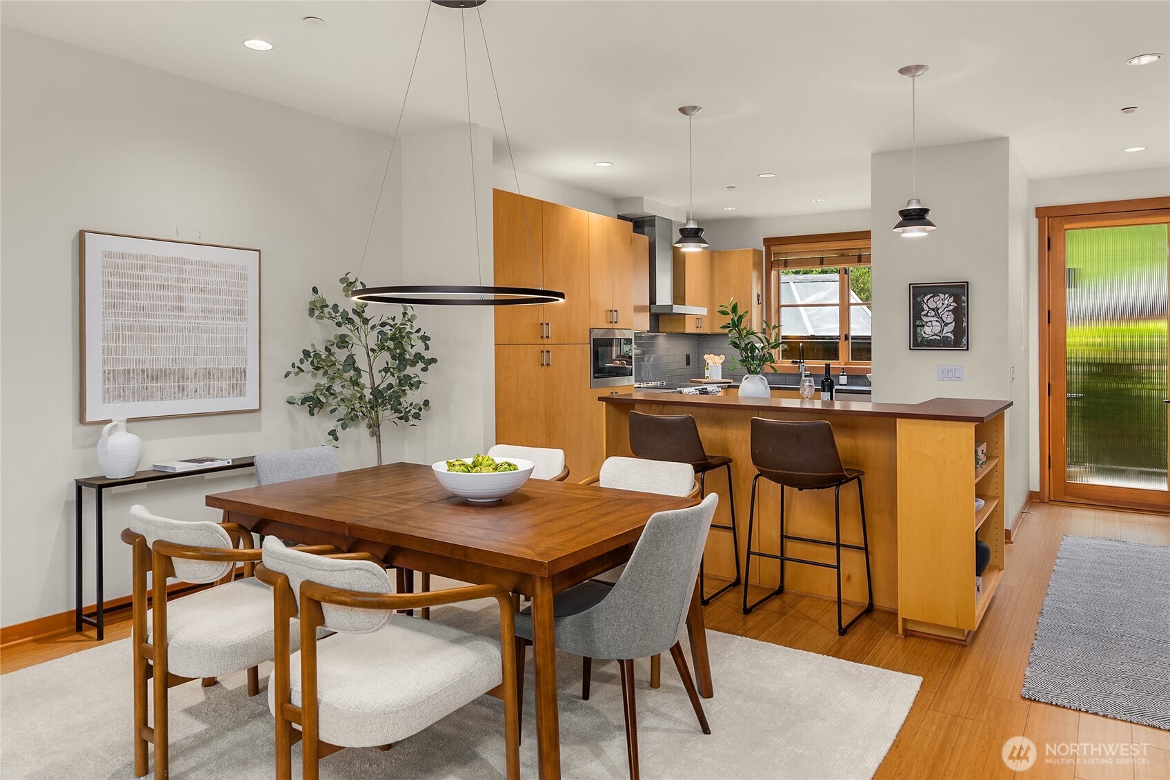 722 NE Vineyard Lane Unit: L102