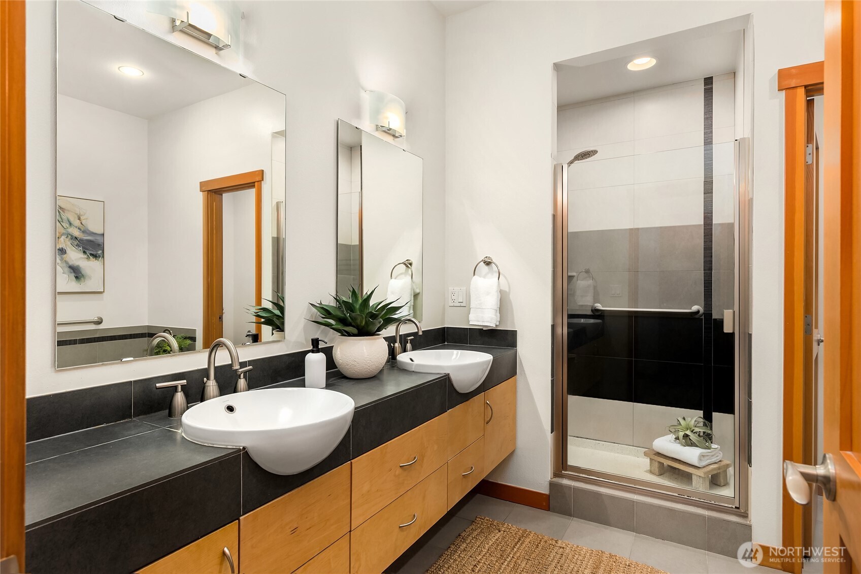 722 NE Vineyard Lane Unit: L102