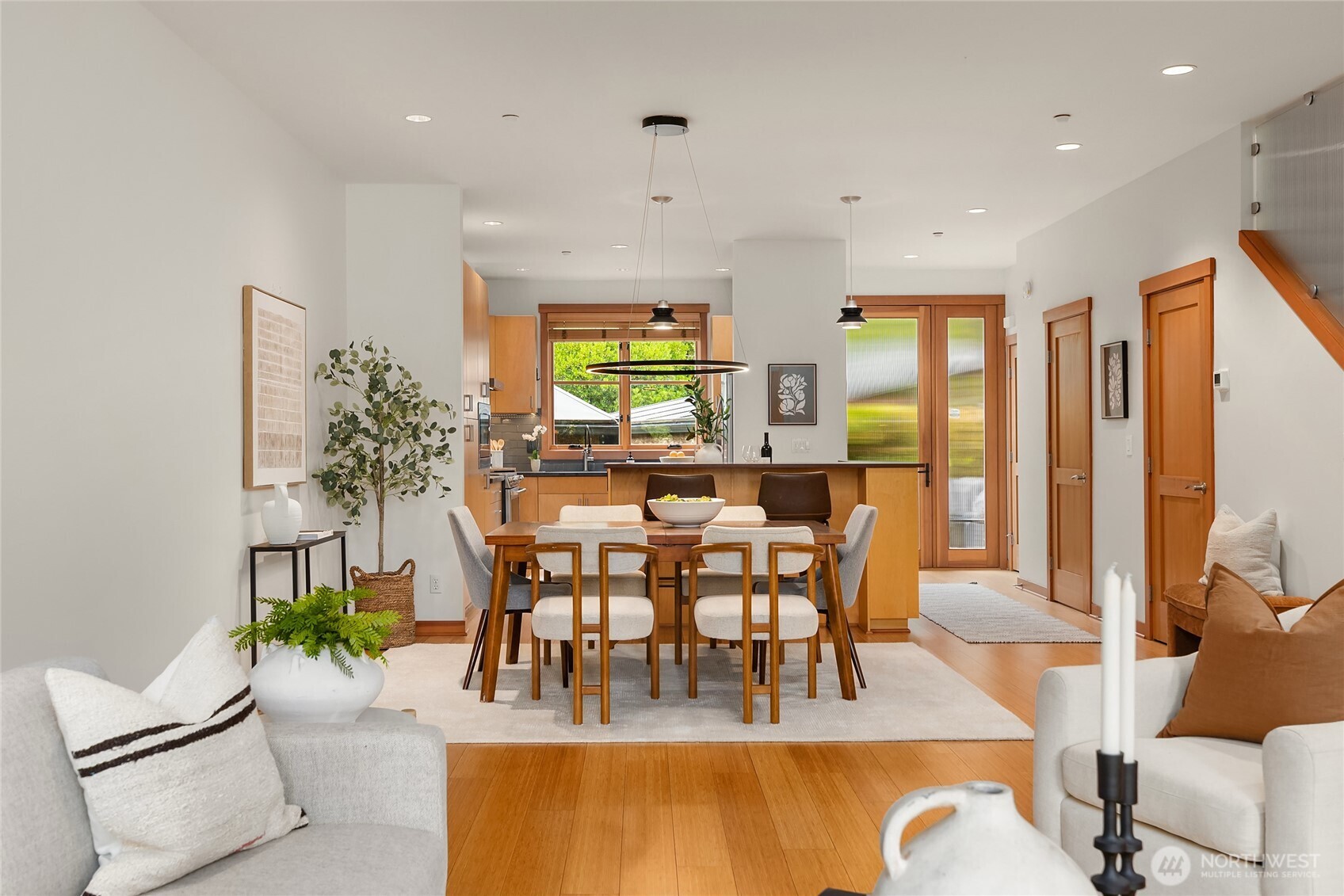 722 NE Vineyard Lane Unit: L102