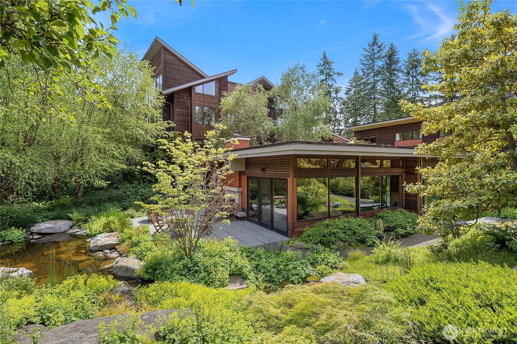 722 NE Vineyard Lane Unit: L102
