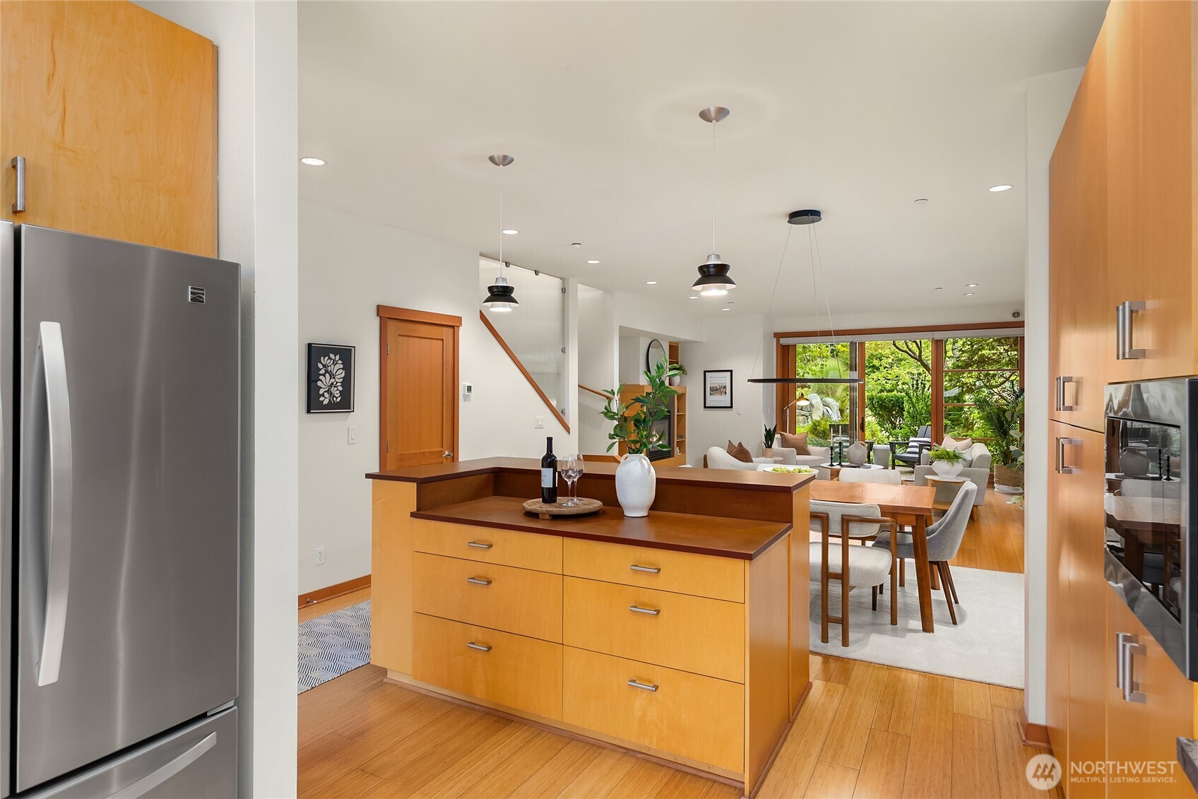 722 NE Vineyard Lane Unit: L102