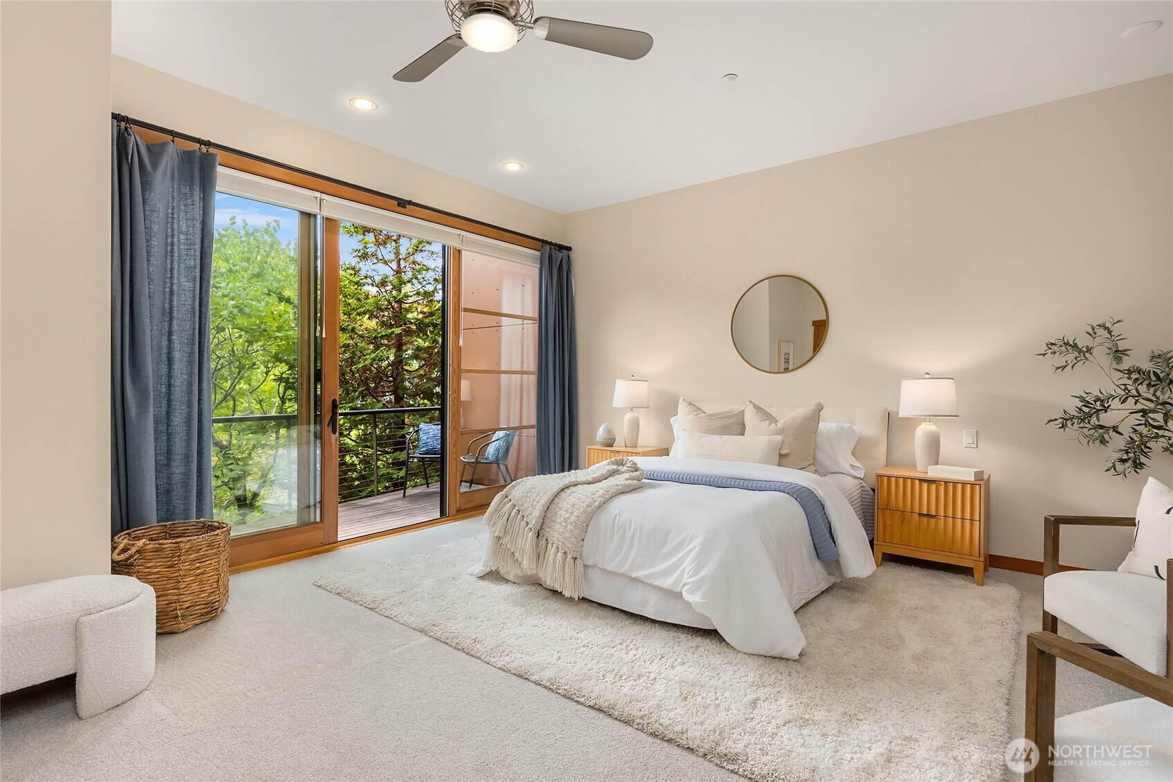 722 NE Vineyard Lane Unit: L102