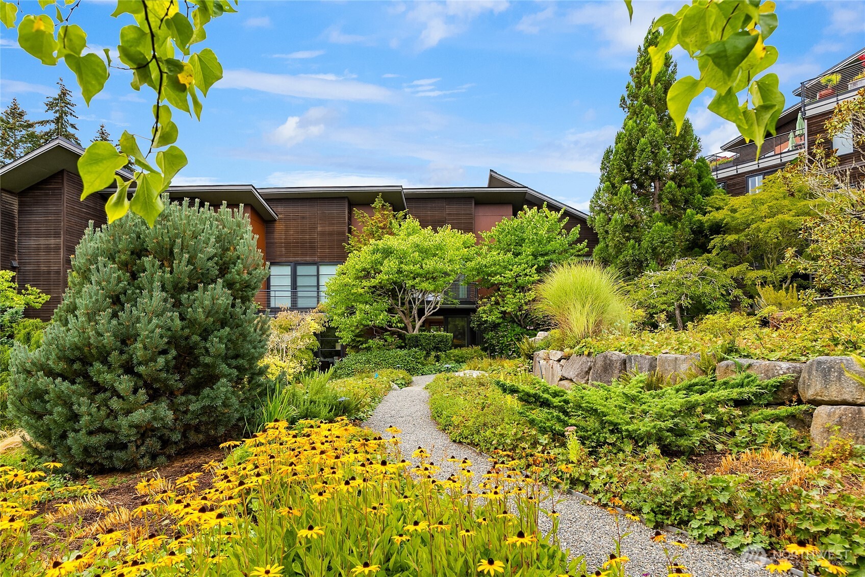 722 NE Vineyard Lane Unit: L102