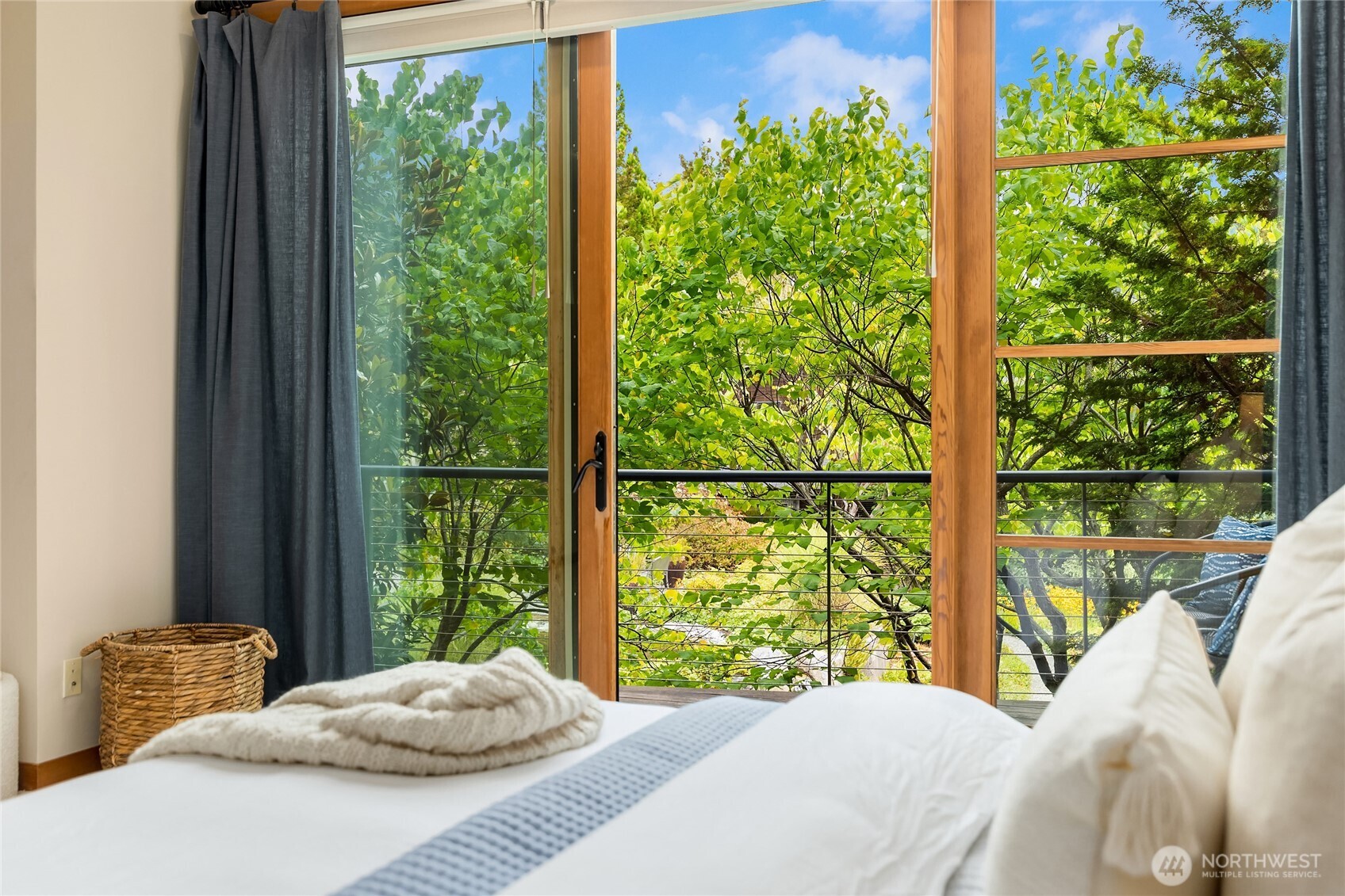 722 NE Vineyard Lane Unit: L102