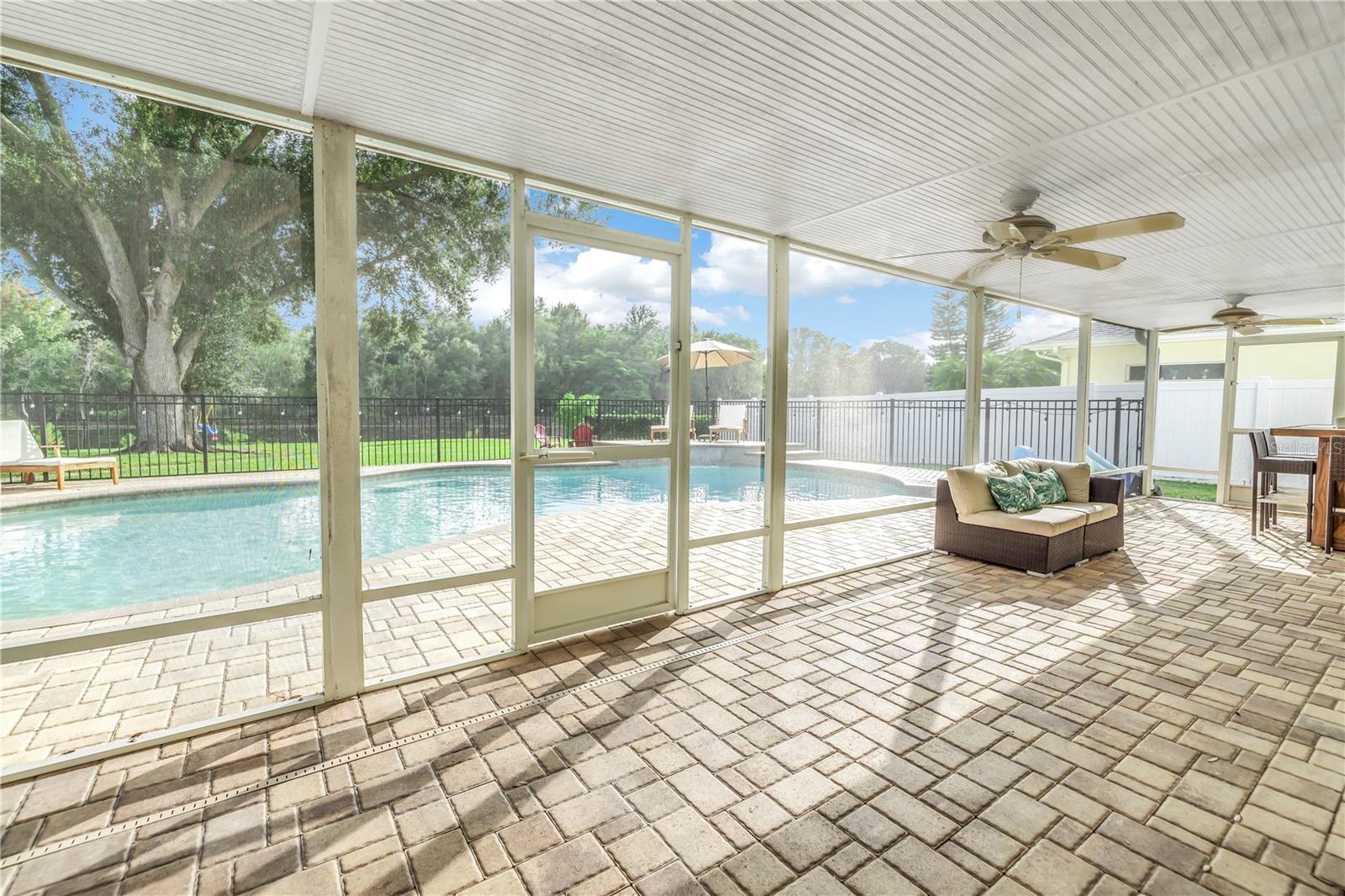 3216 PLEASANT LAKE DR